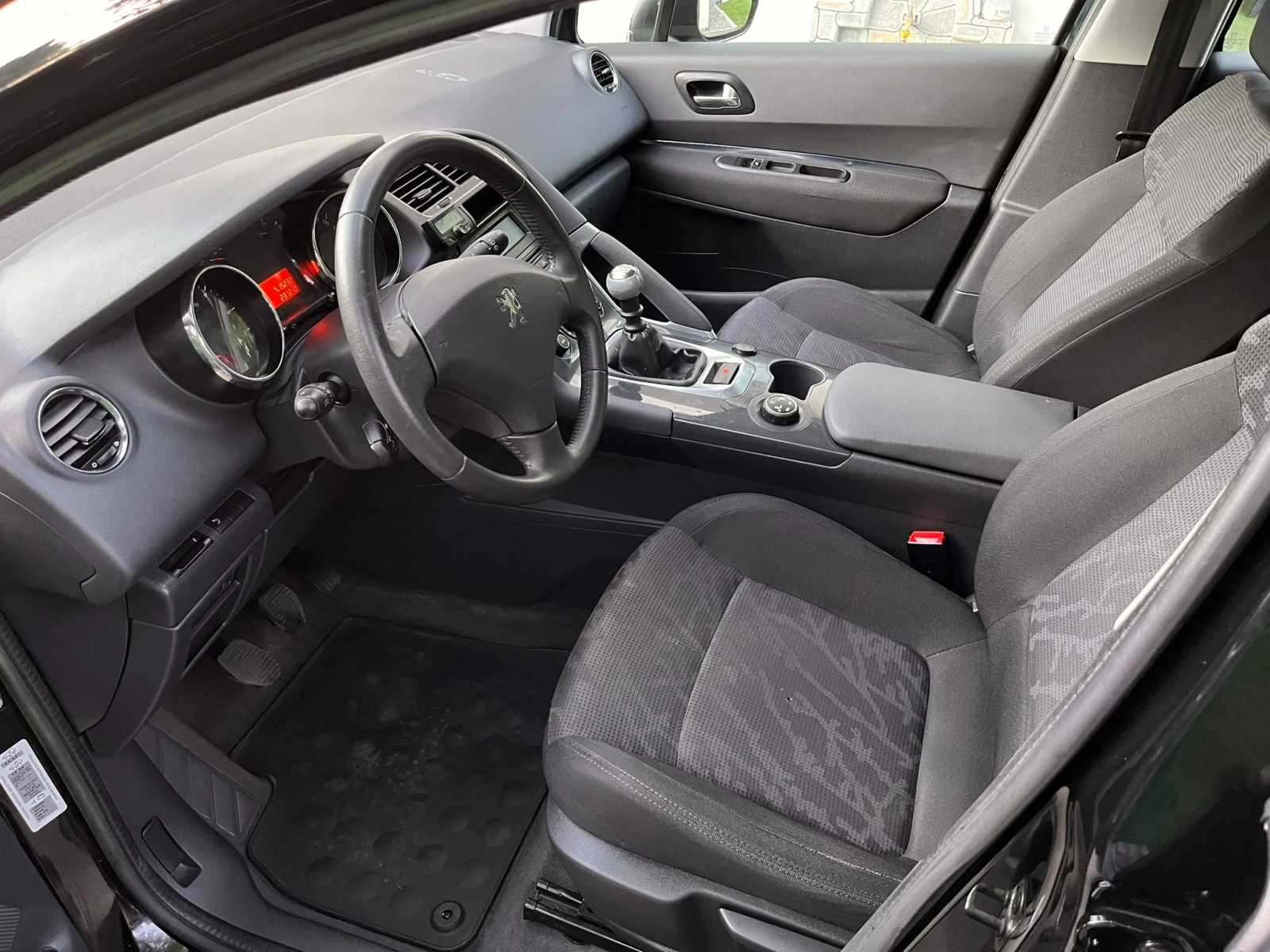 Peugeot 3008 1.6 HDI, снимка 7 - Автомобили и джипове - 55043045