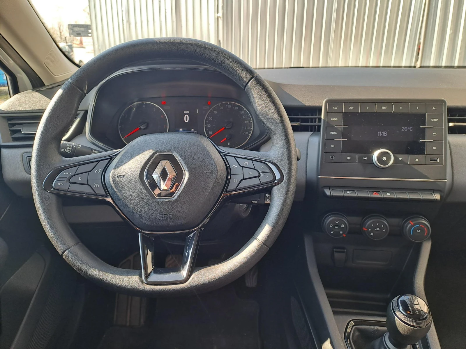 Renault Clio 1.0 Sci Authentic, снимка 13 - Автомобили и джипове - 55835779