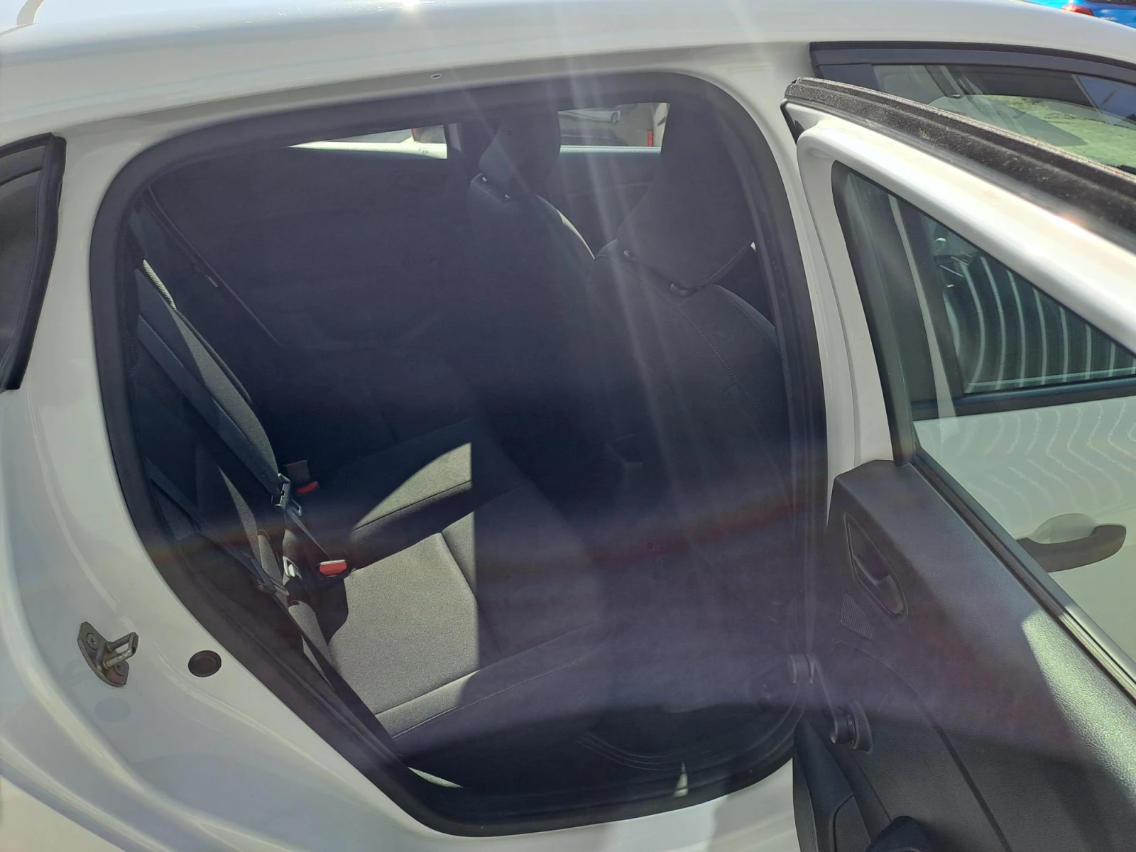 Renault Clio 1.0 Sci Authentic, снимка 14 - Автомобили и джипове - 55835779