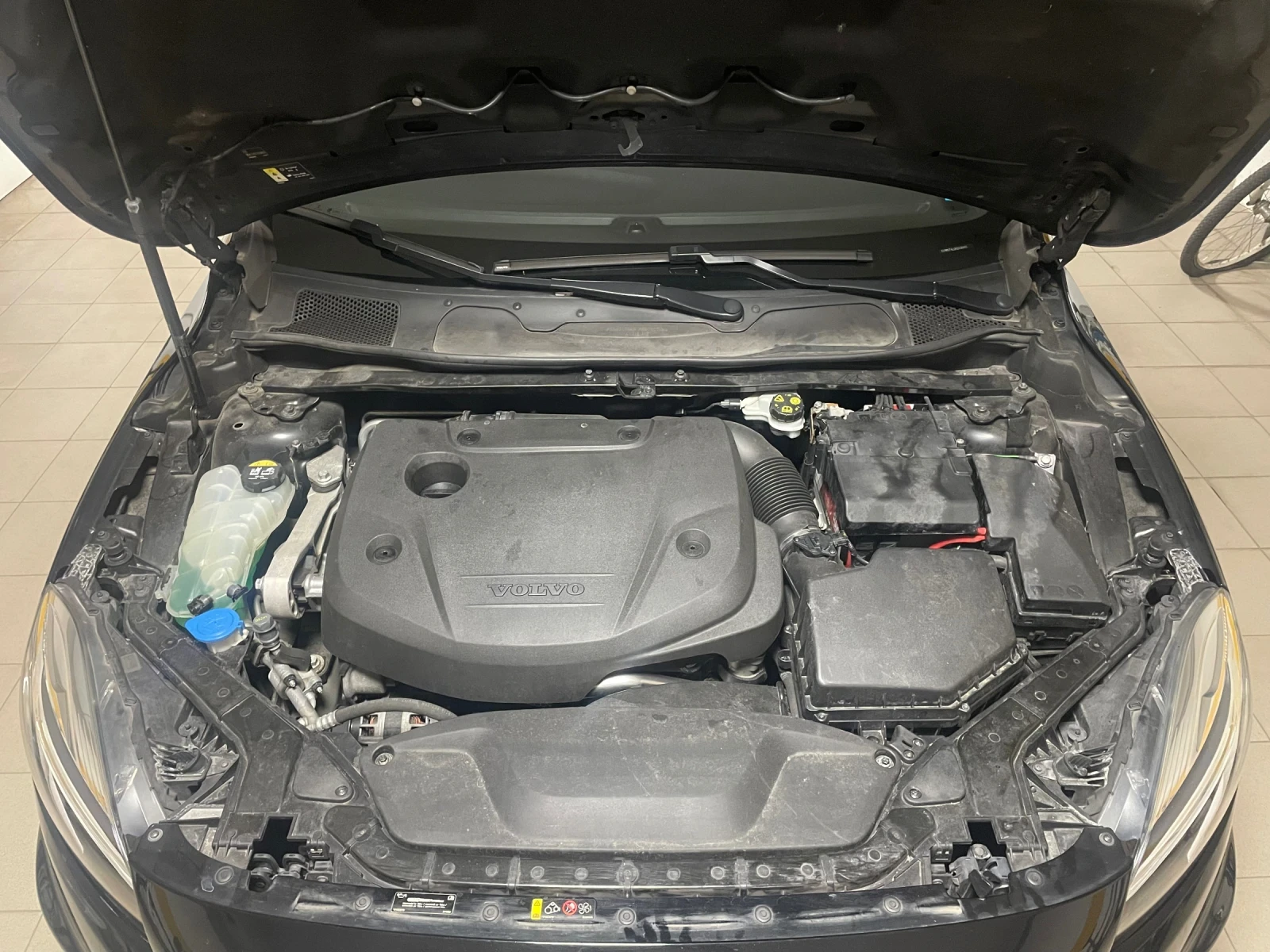 Volvo V40 Cross Country 2.0, снимка 6 - Автомобили и джипове - 55887805