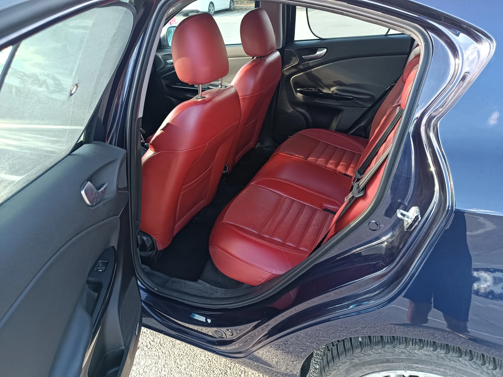 Alfa Romeo Giulietta, снимка 10 - Автомобили и джипове - 55892278