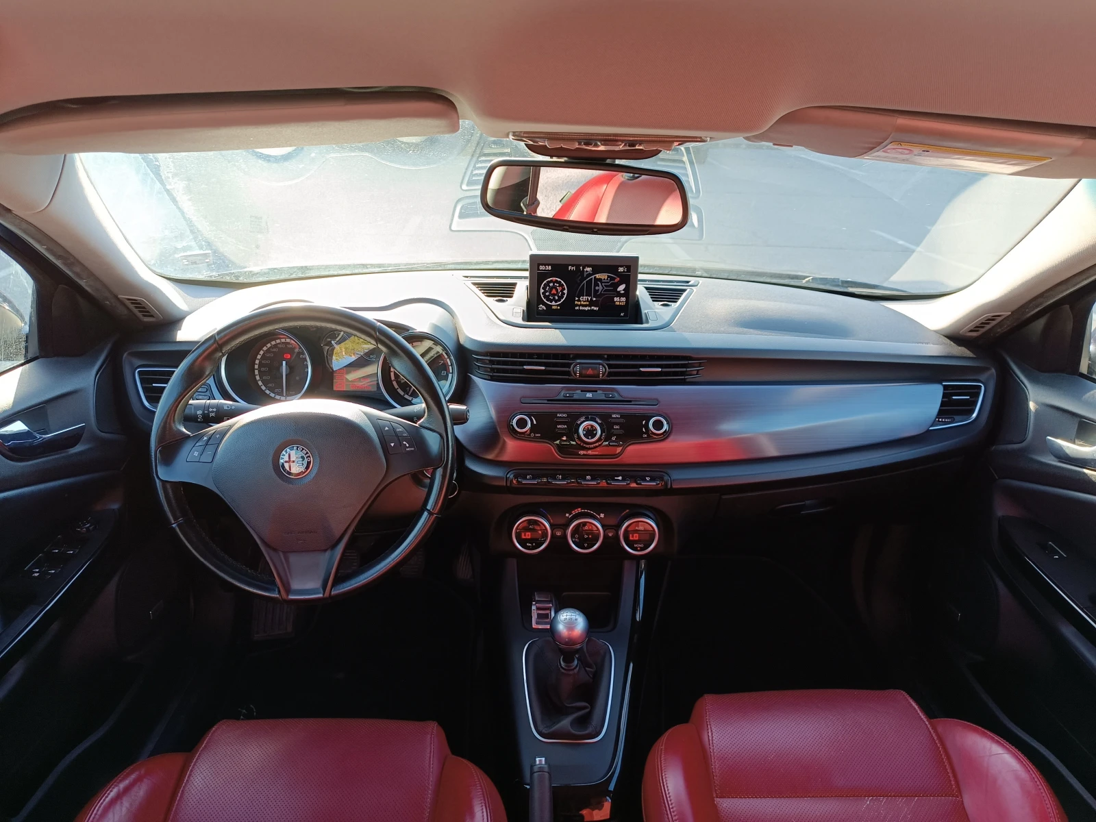 Alfa Romeo Giulietta, снимка 13 - Автомобили и джипове - 55892278