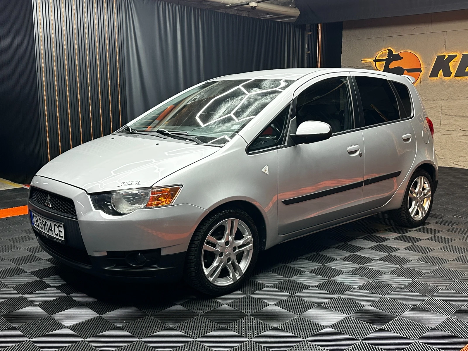 Mitsubishi Colt 1.3i 95 к.с./Автомат, снимка 3 - Автомобили и джипове - 55950541