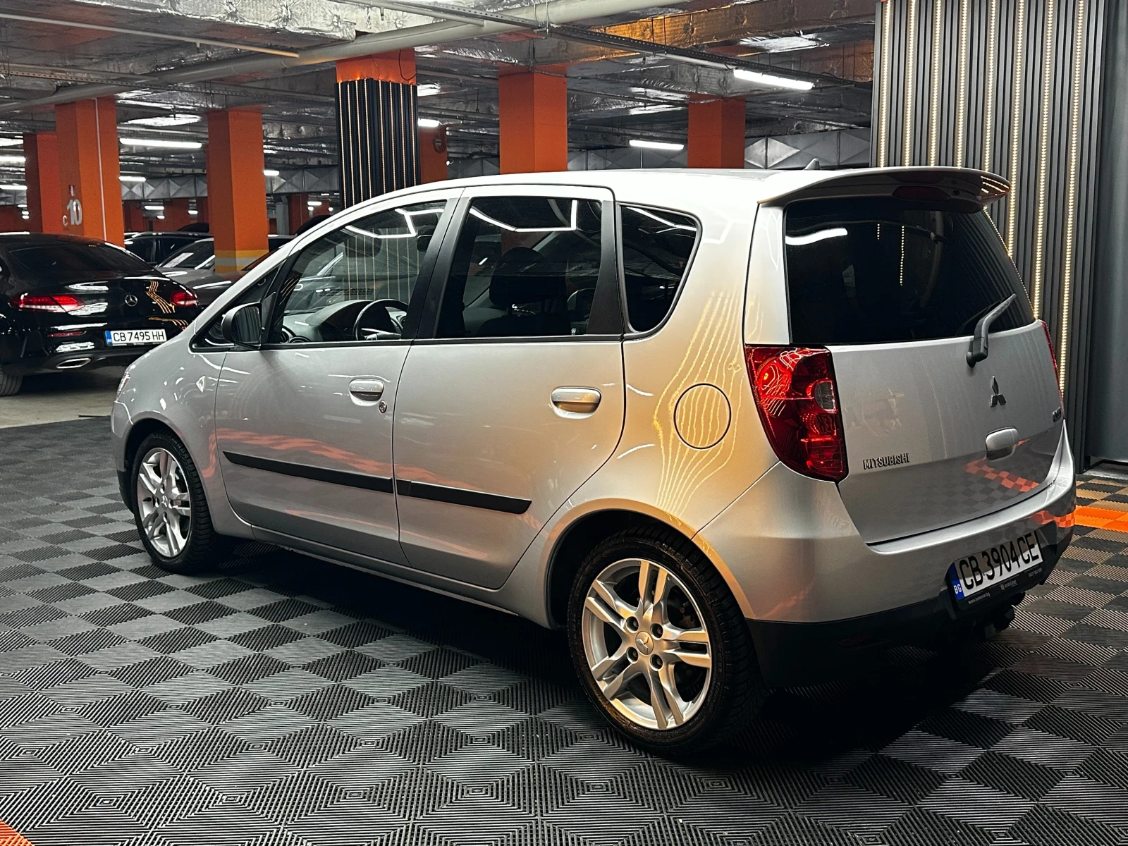Mitsubishi Colt 1.3i 95 к.с./Автомат, снимка 6 - Автомобили и джипове - 55950541