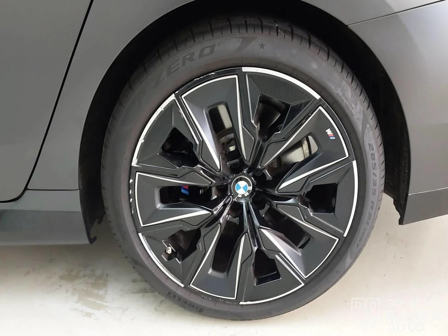 BMW 740 d xDrive M Sport PRO Sportautomatic, снимка 17 - Автомобили и джипове - 56089560