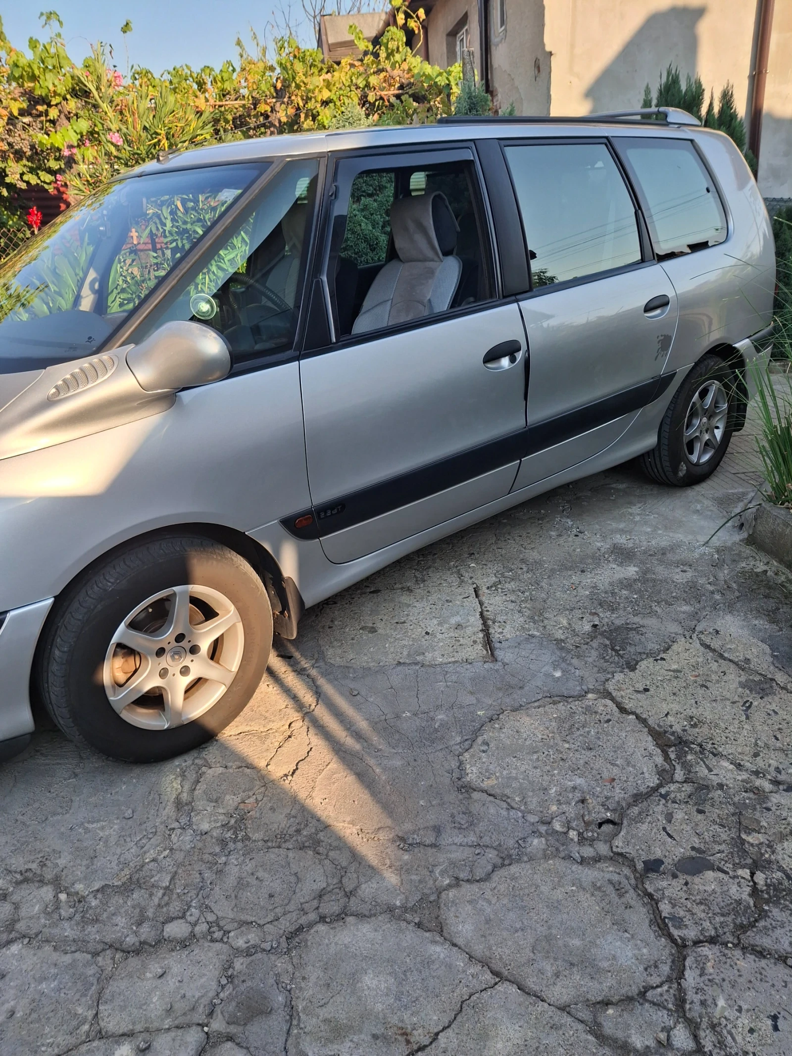 Renault Espace 7 места, снимка 2 - Автомобили и джипове - 56240816