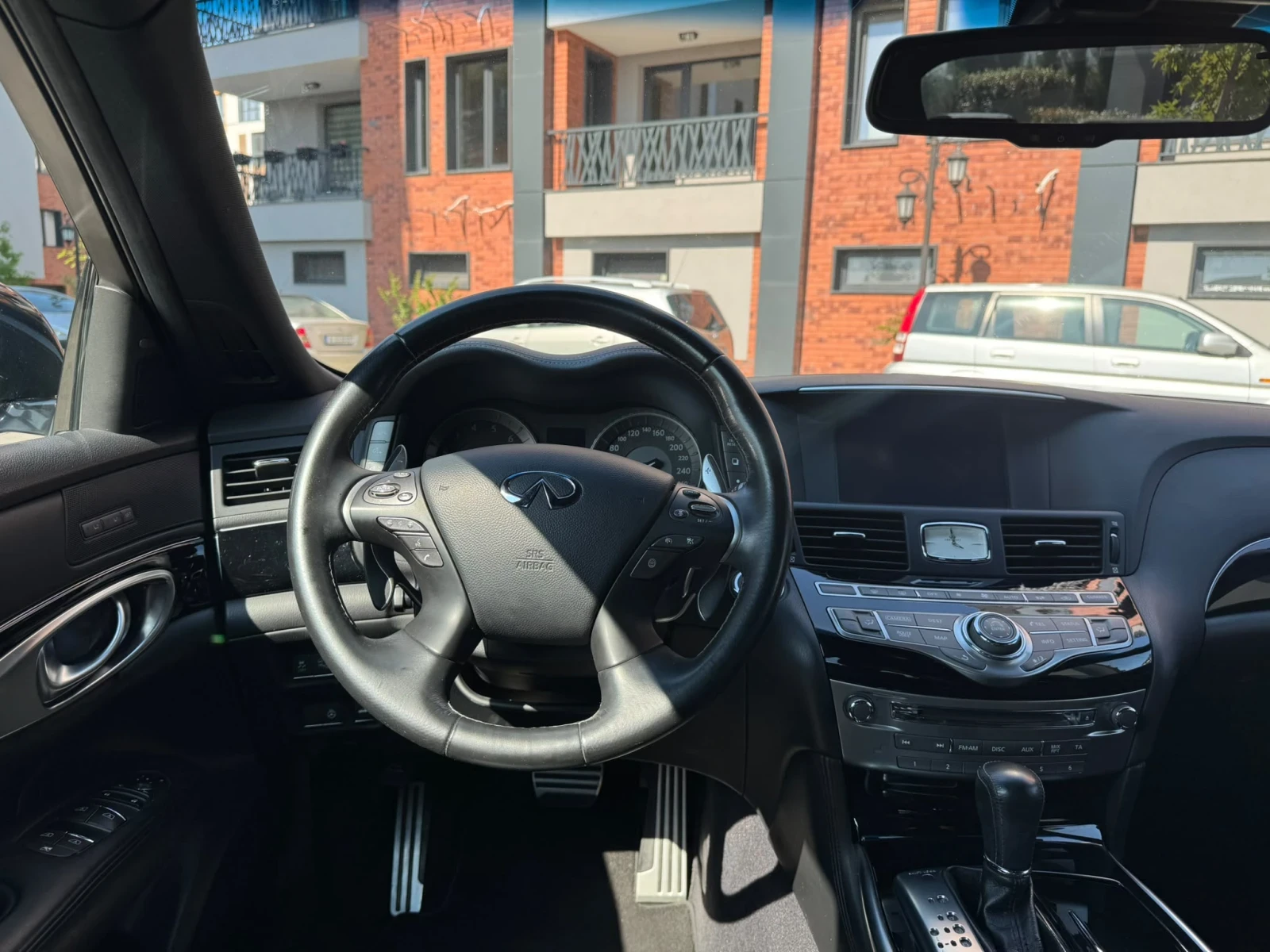 Infiniti Q70 s, снимка 7 - Автомобили и джипове - 56425823