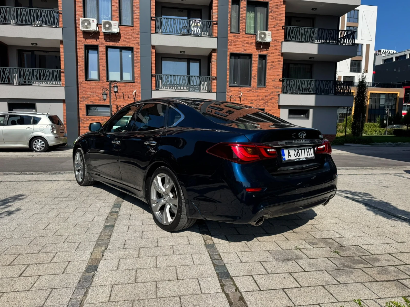 Infiniti Q70 s, снимка 2 - Автомобили и джипове - 56425823