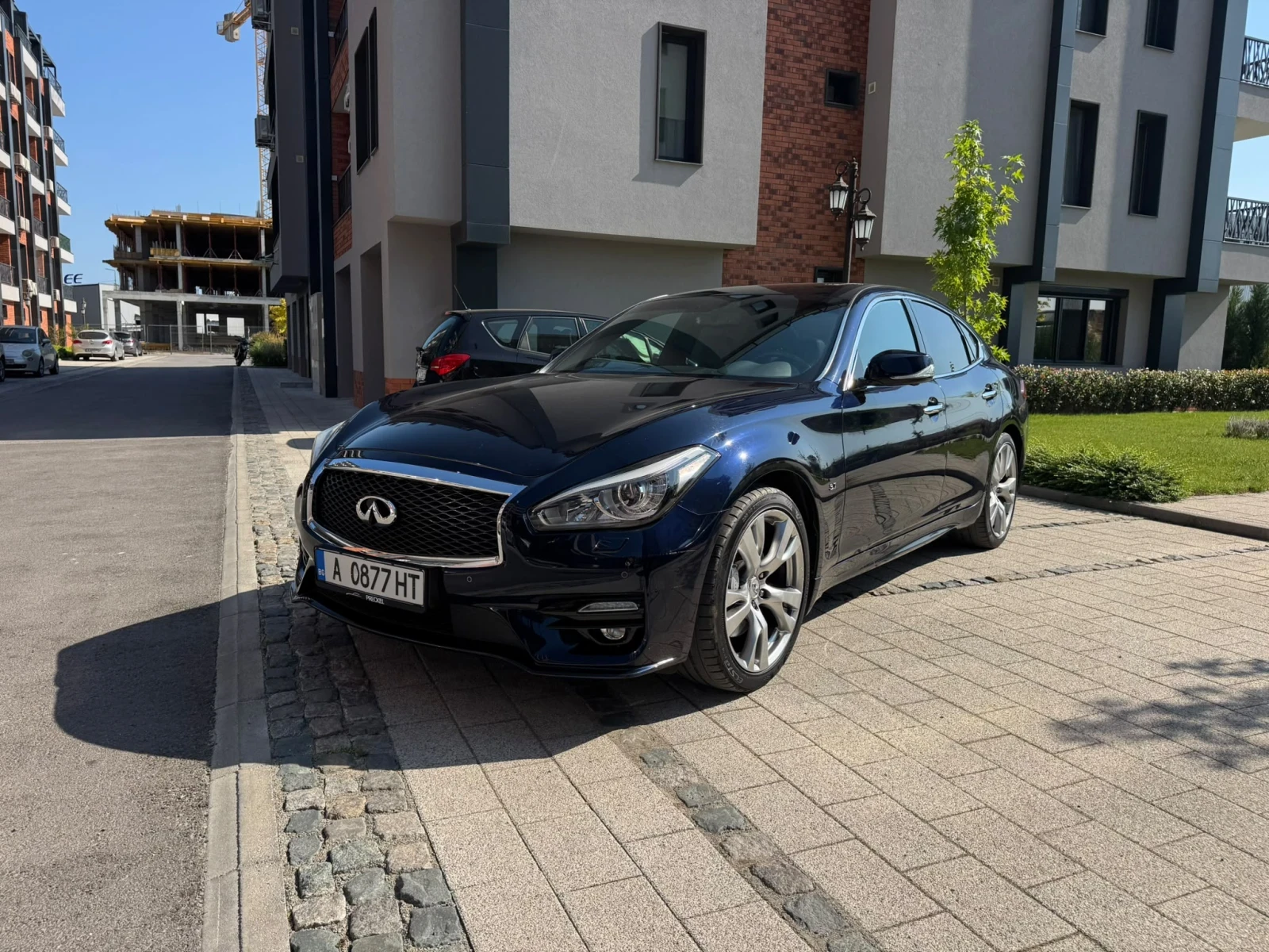 Infiniti Q70 s