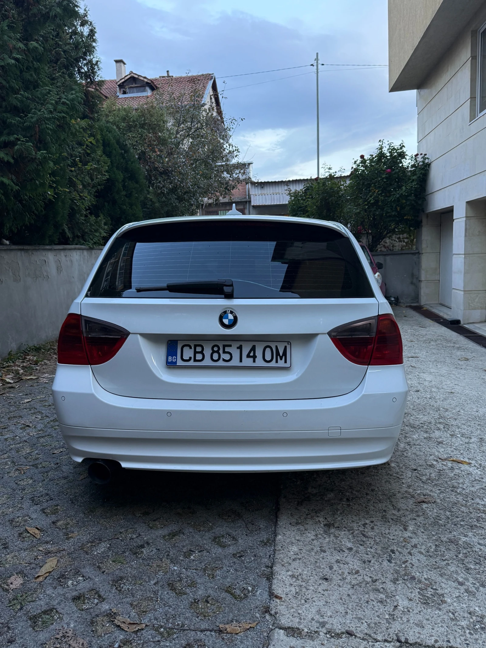 BMW 330, снимка 5 - Автомобили и джипове - 56688477