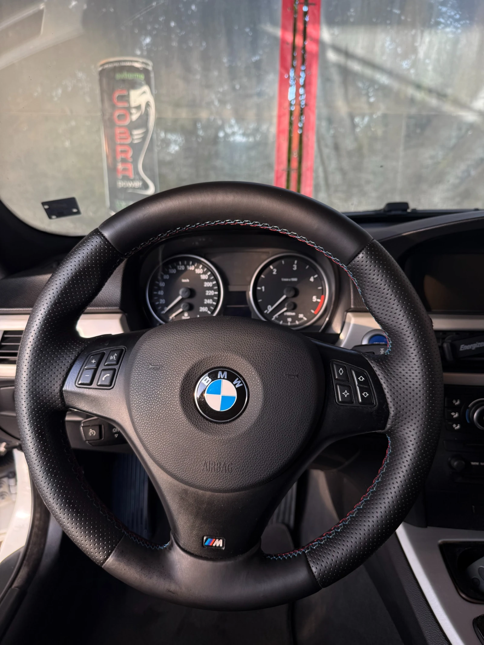 BMW 330, снимка 11 - Автомобили и джипове - 56688477