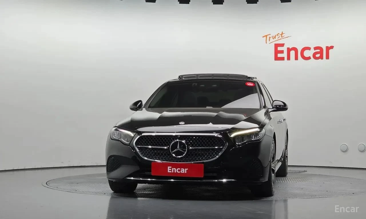 Mercedes-Benz E 200, снимка 4 - Автомобили и джипове - 56723343