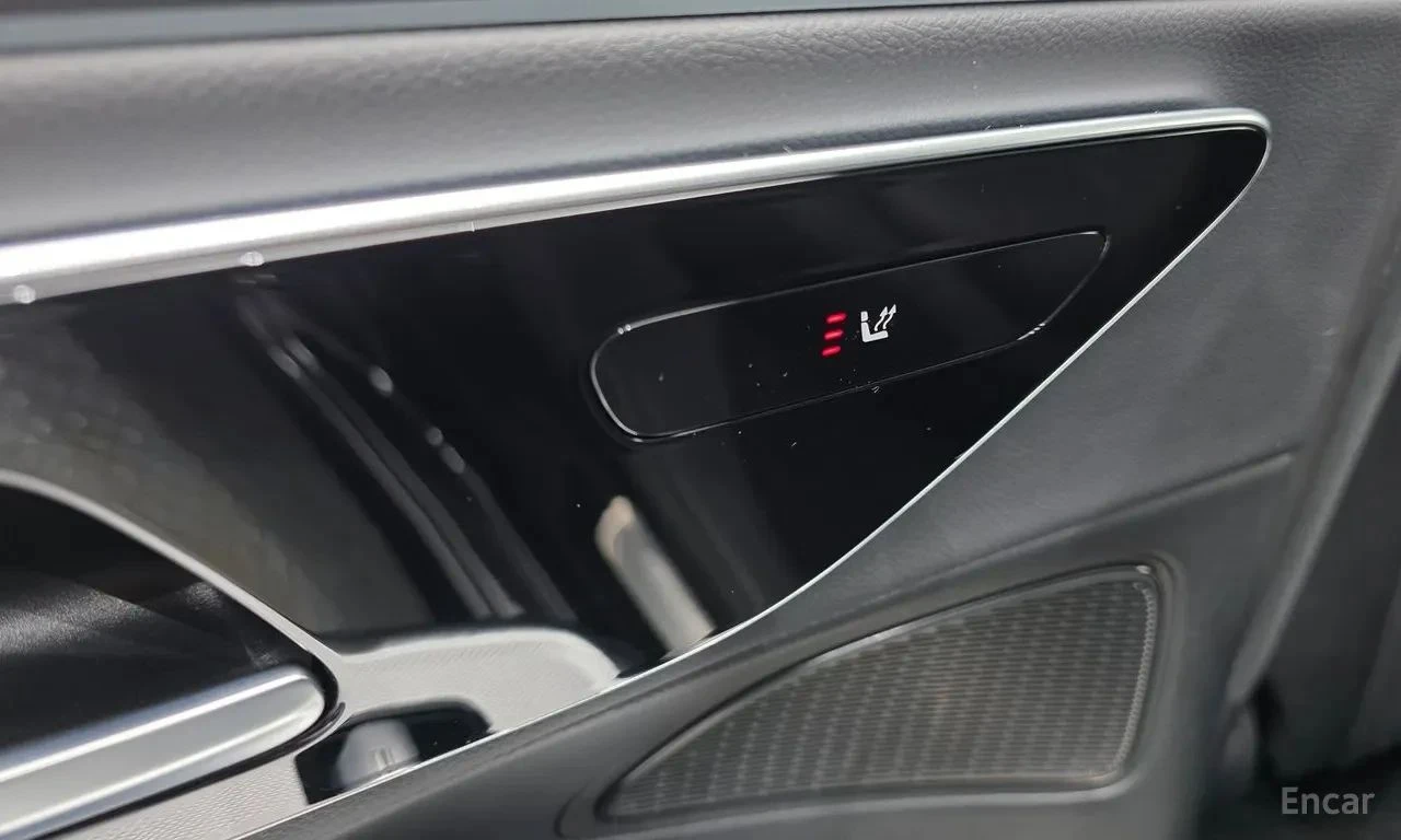 Mercedes-Benz E 200, снимка 15 - Автомобили и джипове - 56723343