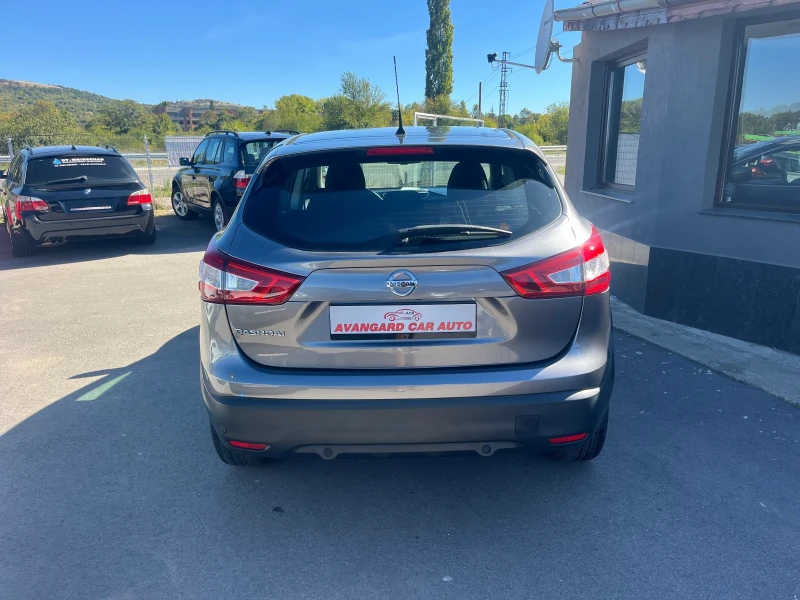 Nissan Qashqai 1.2бензин, снимка 5 - Автомобили и джипове - 47443505