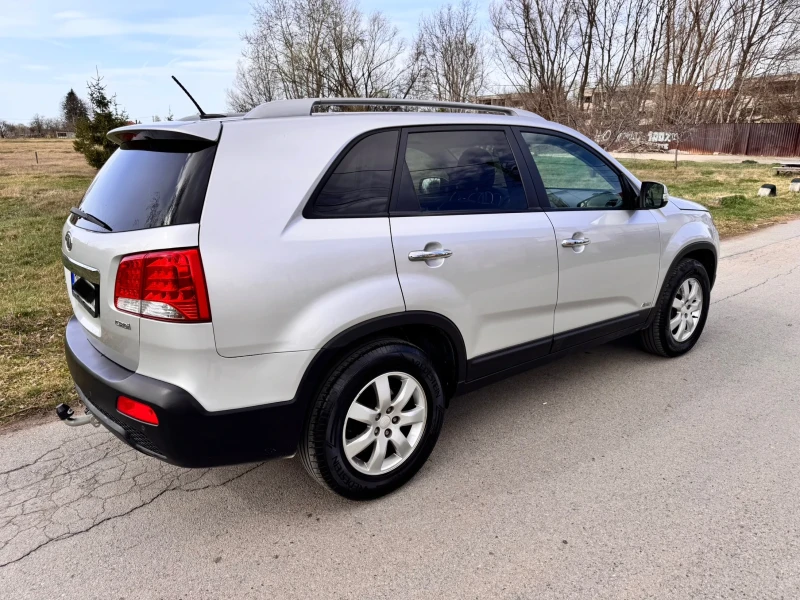 Kia Sorento Реални километри Automatic 4x4 keyless Navi, снимка 5 - Автомобили и джипове - 49509781