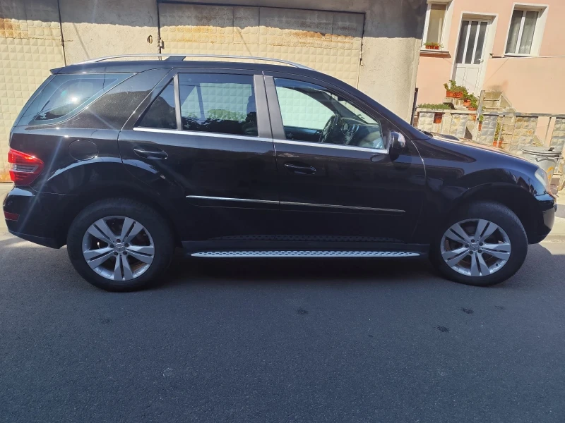 Mercedes-Benz ML 320, снимка 2 - Автомобили и джипове - 52230988