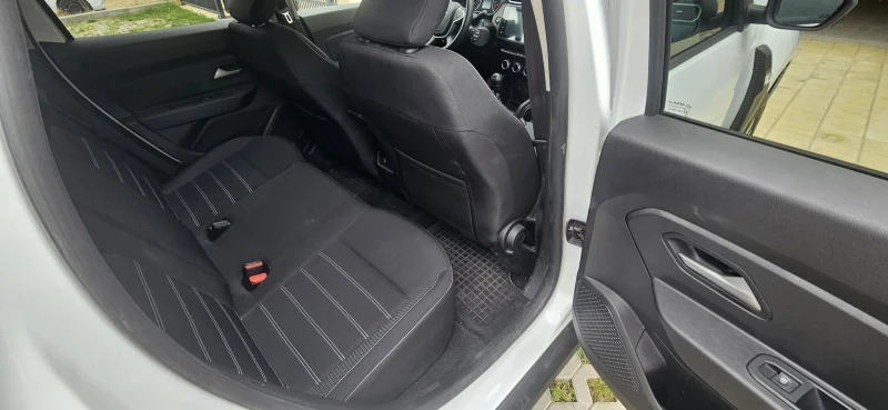 Dacia Duster 5 г.Гаранция!Газ/Заводска, снимка 11 - Автомобили и джипове - 51538573
