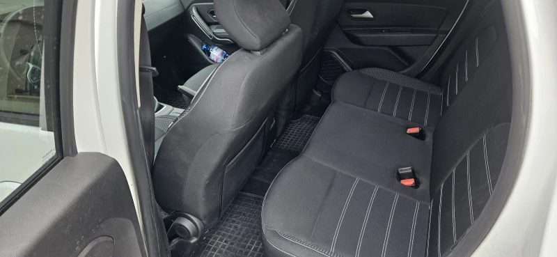 Dacia Duster 5 г.Гаранция!Газ/Заводска, снимка 9 - Автомобили и джипове - 51538573