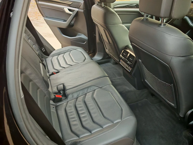 VW Touareg R-line , снимка 12 - Автомобили и джипове - 52385185