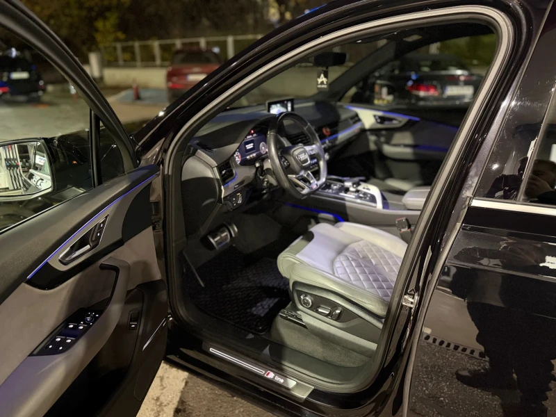 Audi Q7 3.0TDi* QUATTRO* 3xS-line* 7местна* 22zoll* ACC* , снимка 10 - Автомобили и джипове - 52487039