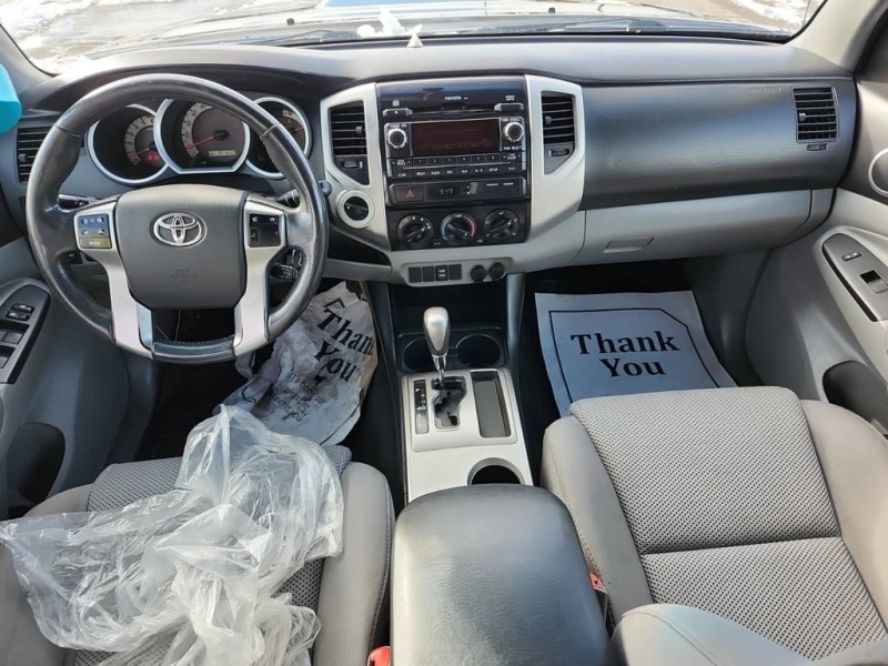 Toyota Tacoma * CREW CAB STD BED * CЕРВИЗНА ИСТОРИЯ* ФИНАНСИРАНЕ, снимка 5 - Автомобили и джипове - 52613872