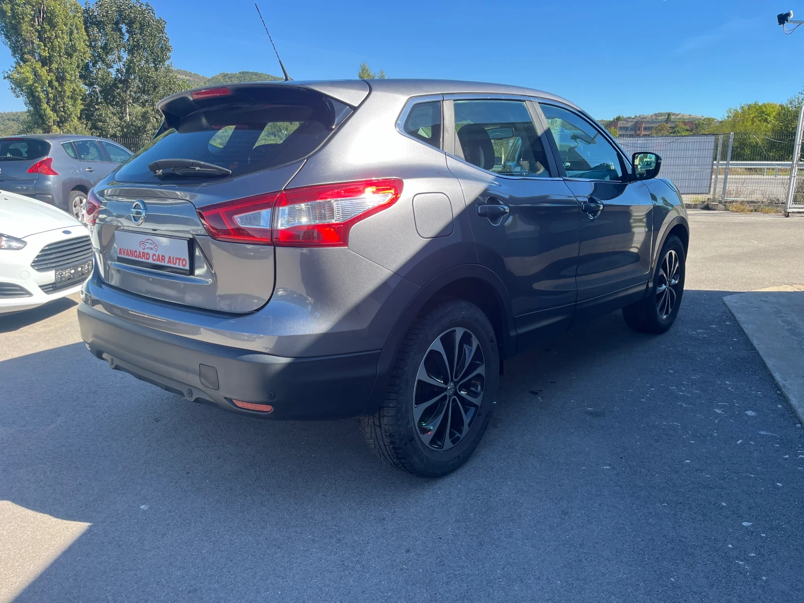 Nissan Qashqai 1.2бензин - изображение 4