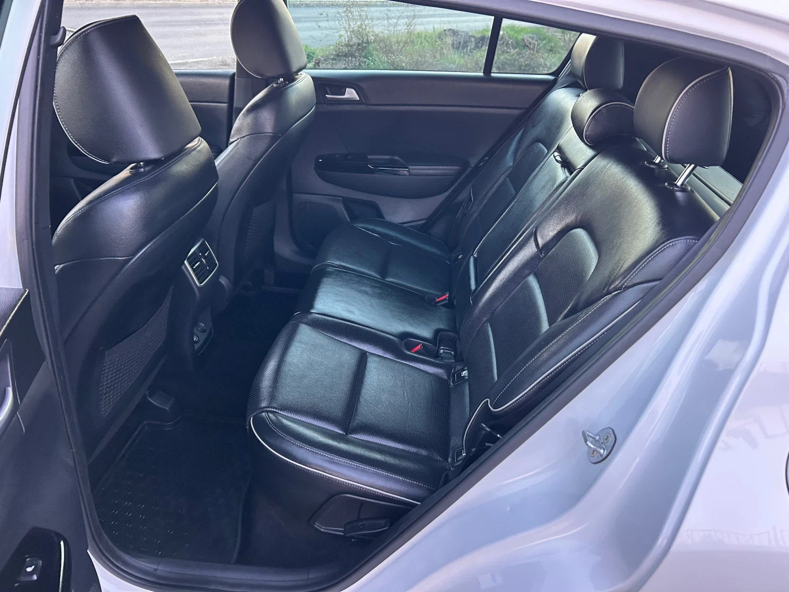 Kia Sportage GT LINE / 2.0-185 . / 44 / 6 /   | Mobile.bg   12