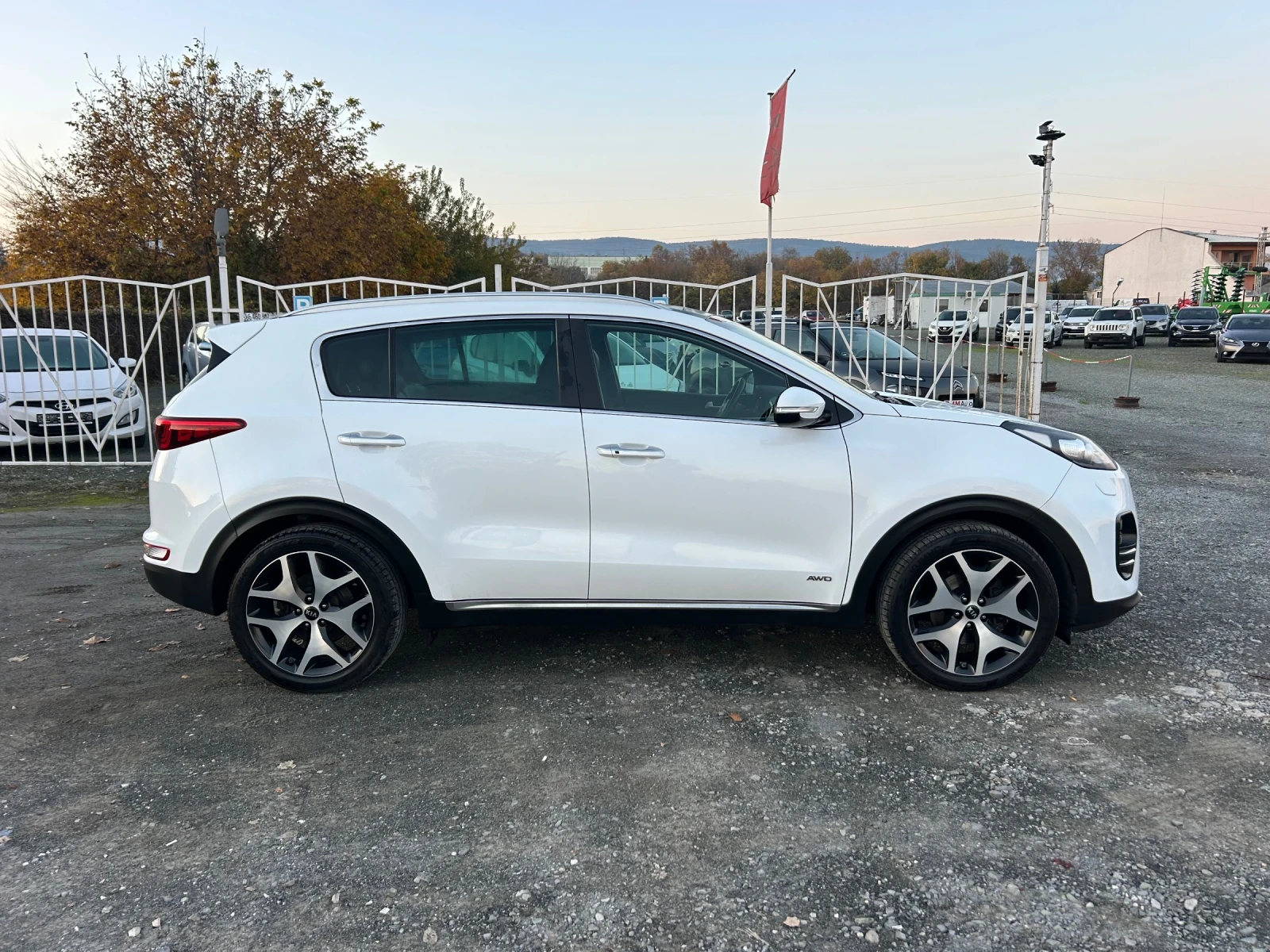 Kia Sportage GT LINE / 2.0-185 к.с / 4Х4 / ЕВРО6 / ОБДУХВАНЕ  - изображение 4