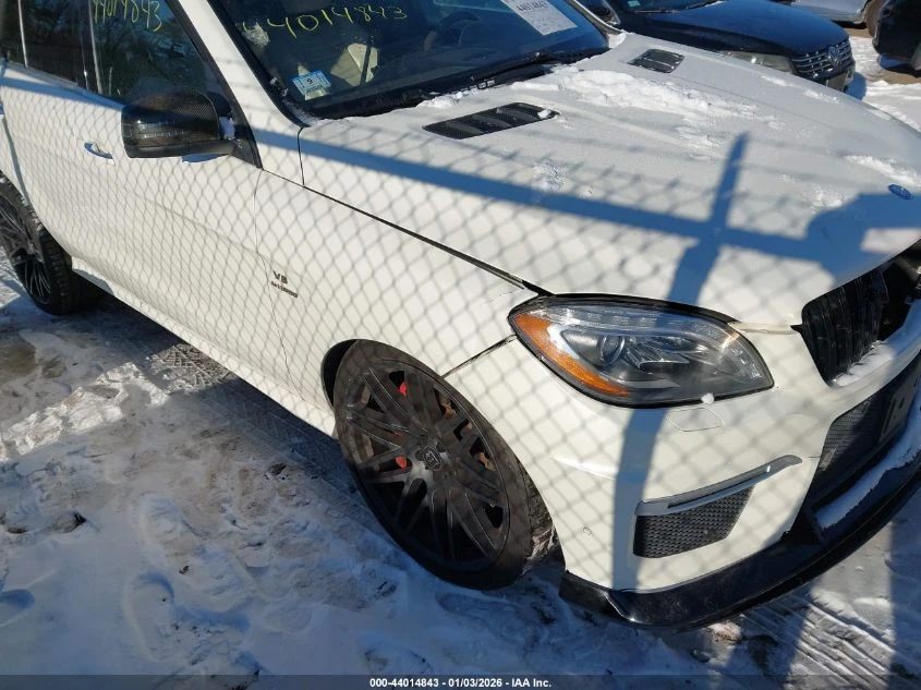 Mercedes-Benz ML 63 AMG 2013 MERCEDES-BENZ ML 63 AMG 4MATIC - изображение 4