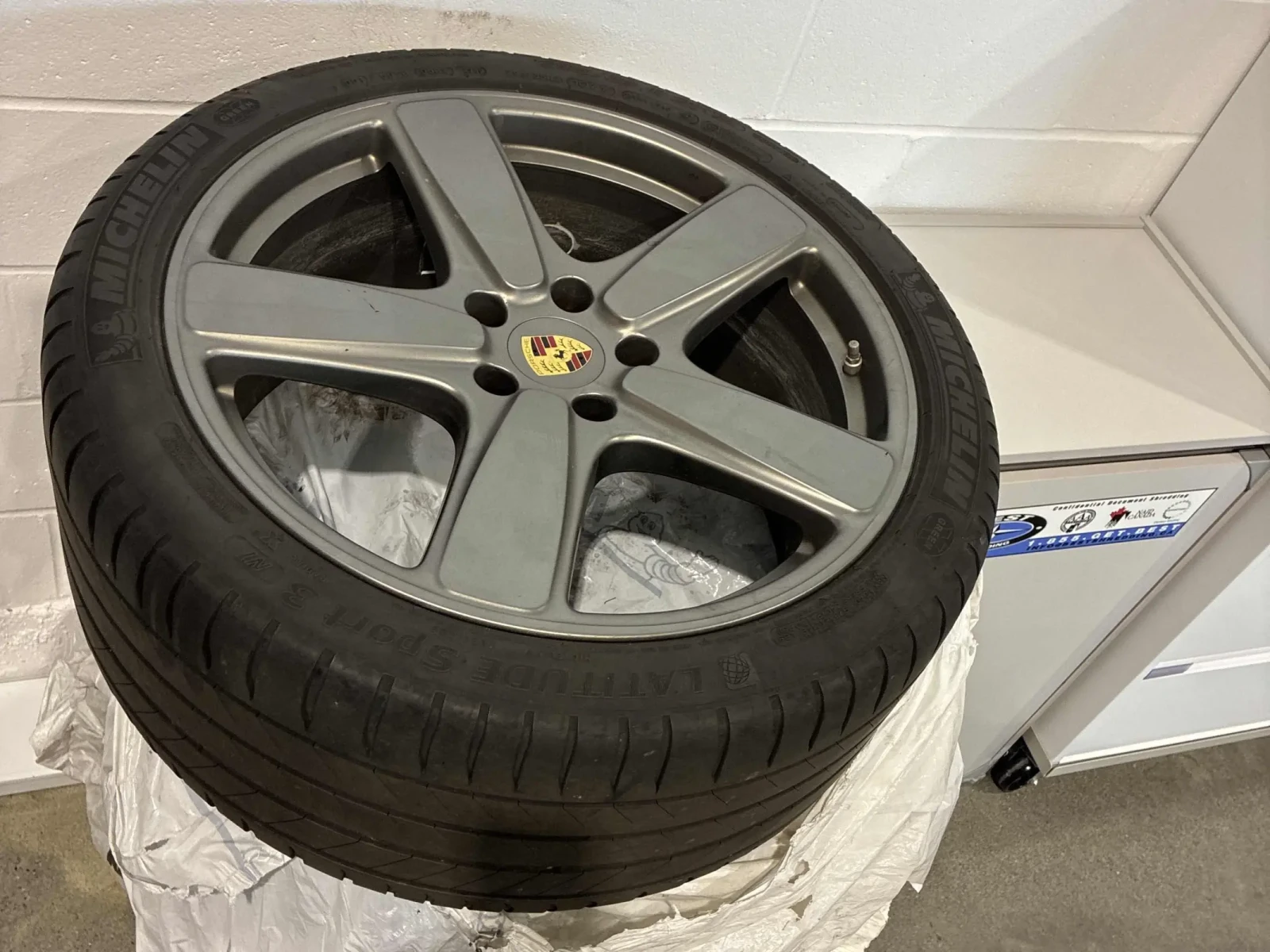 Porsche Cayenne GTS* PDK* FACELIFT* 360КАМЕРА* КЕЙЛЕС* , снимка 9 - Автомобили и джипове - 54170958