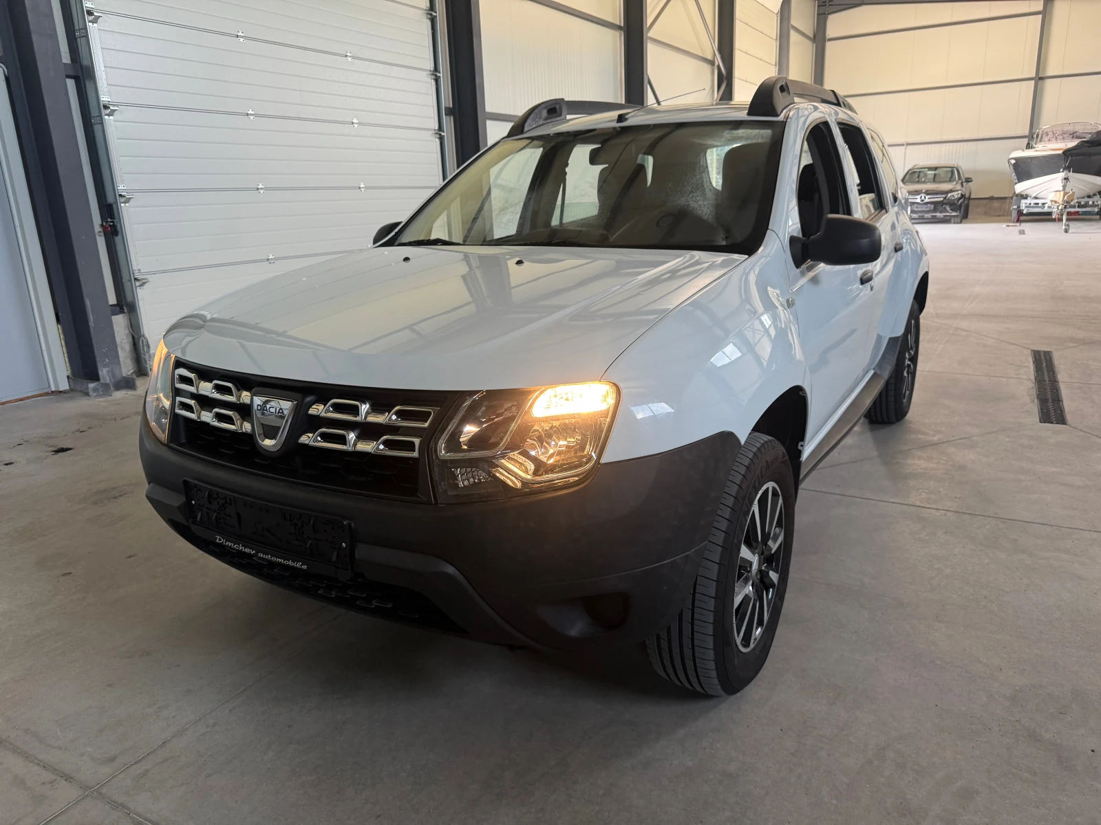 Dacia Duster 1.5 DCI, снимка 2 - Автомобили и джипове - 54225805