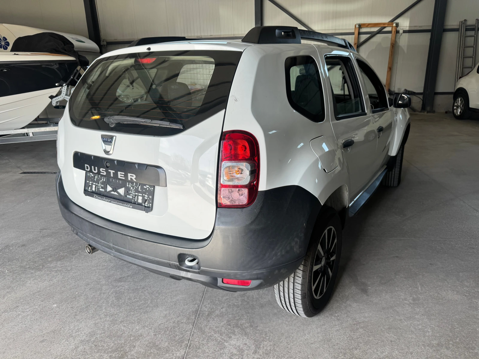 Dacia Duster 1.5 DCI, снимка 6 - Автомобили и джипове - 54225805