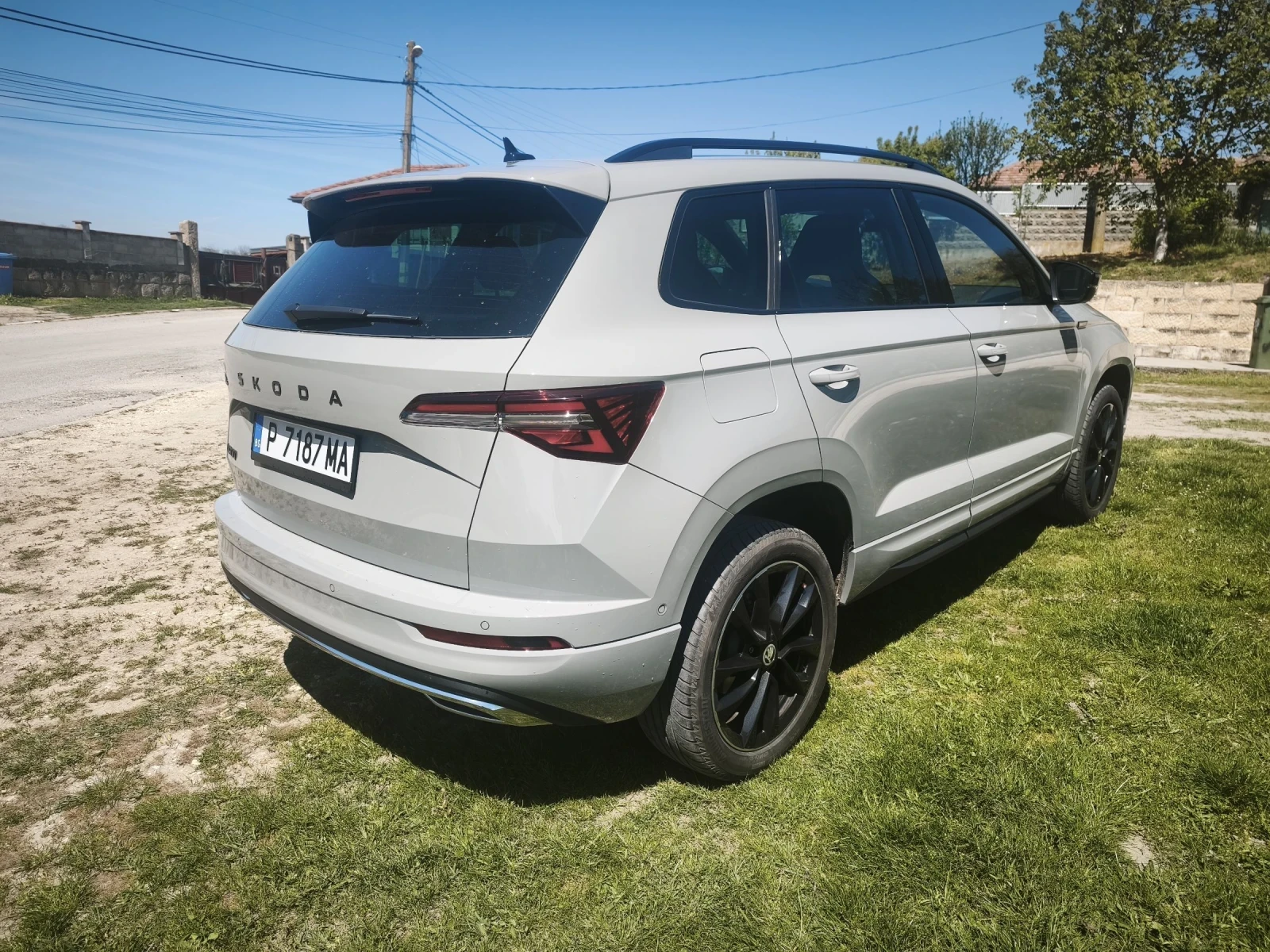 Skoda Karoq Sportline, снимка 3 - Автомобили и джипове - 54310056