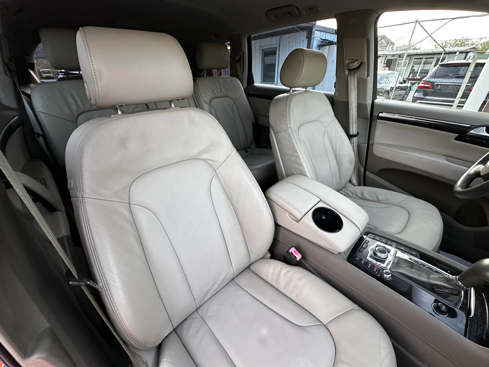 Audi Q7 3.0TDI 233к.с 6+ 1, снимка 9 - Автомобили и джипове - 54511838