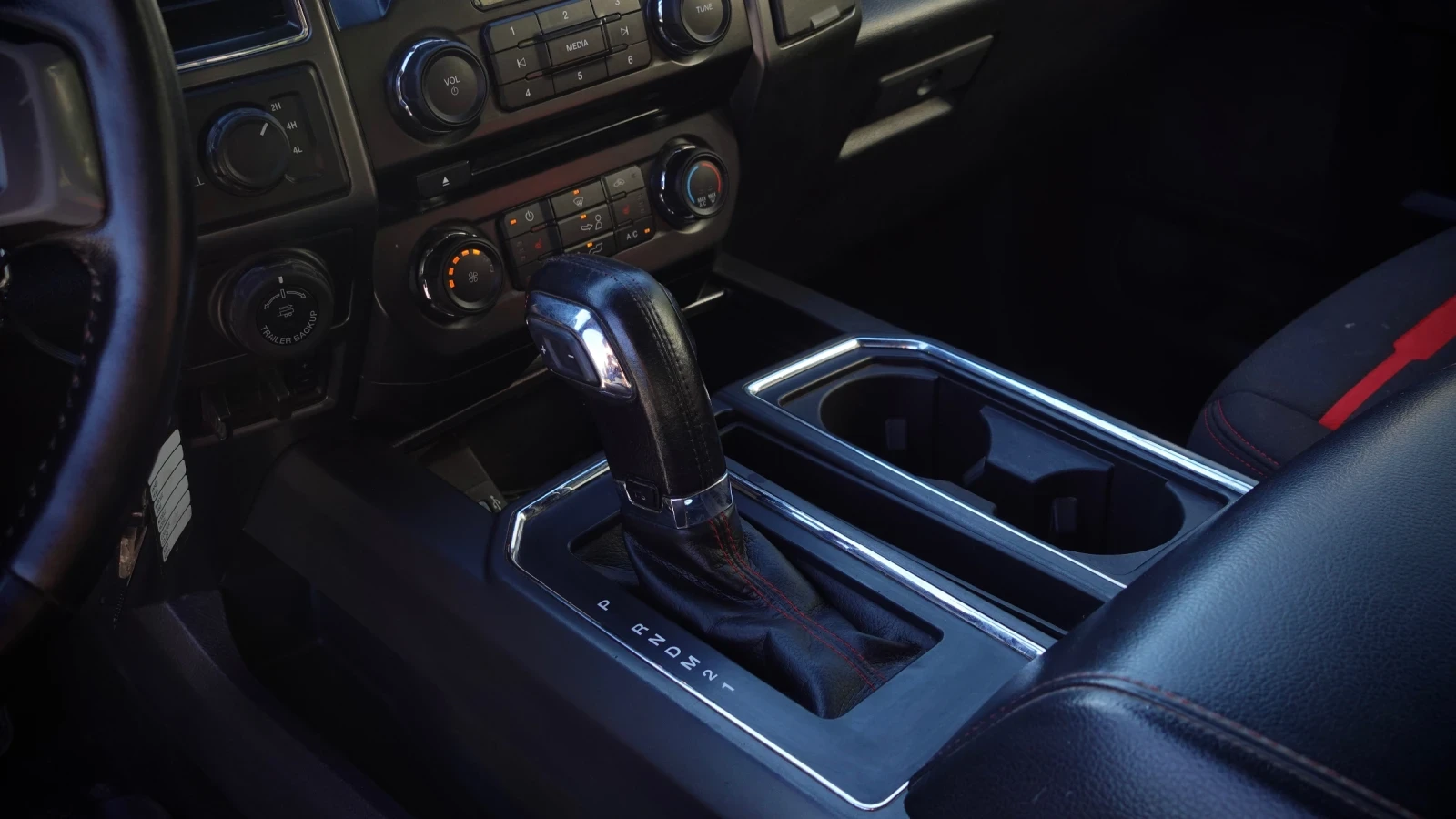 Ford F150 5.0 coyote sport edition , снимка 15 - Автомобили и джипове - 54933571