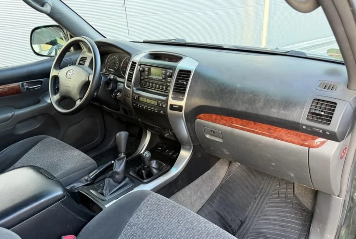 Toyota Land cruiser, снимка 4 - Автомобили и джипове - 56171003