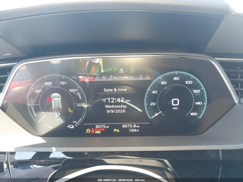 Audi Q8 E-Tron Premium Plus Quattro, снимка 7 - Автомобили и джипове - 56406061