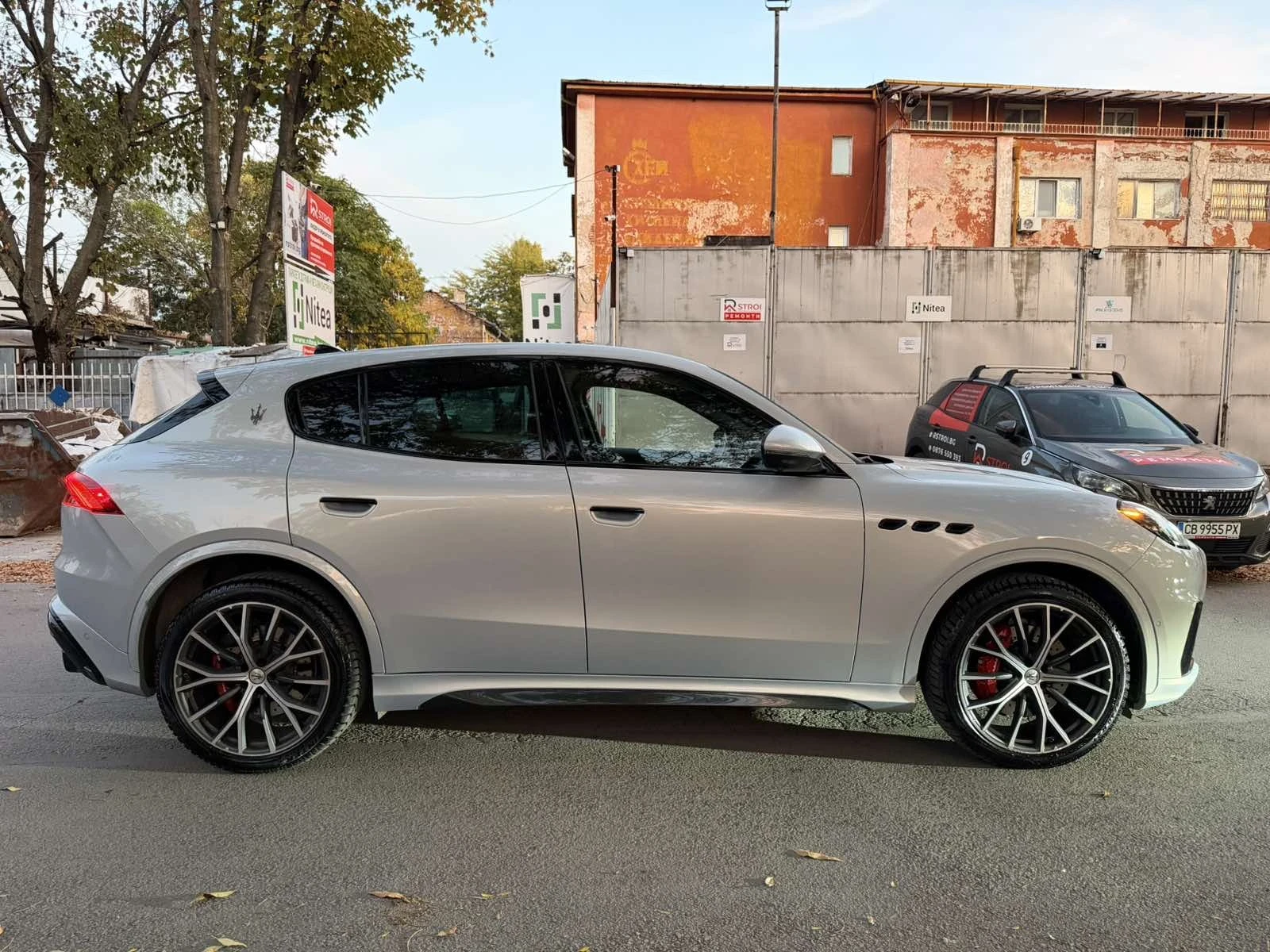 Maserati Grecale Trofeo 530 к.с., снимка 3 - Автомобили и джипове - 56627913