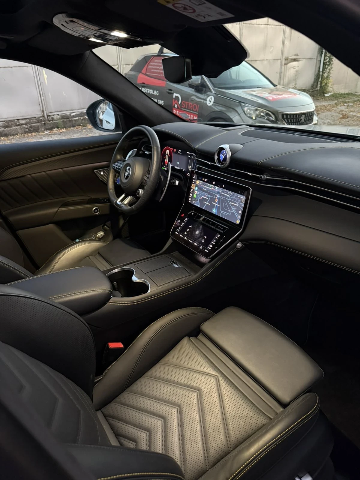 Maserati Grecale Trofeo 530 к.с., снимка 11 - Автомобили и джипове - 56627913