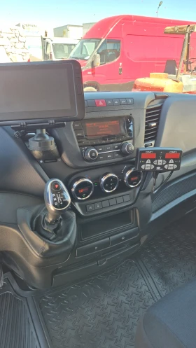 Iveco Daily 35s16* ХЛАДИЛЕН* КЛИМАТИК* HI-MATIC* ШВЕЙЦАРИЯ* , снимка 11