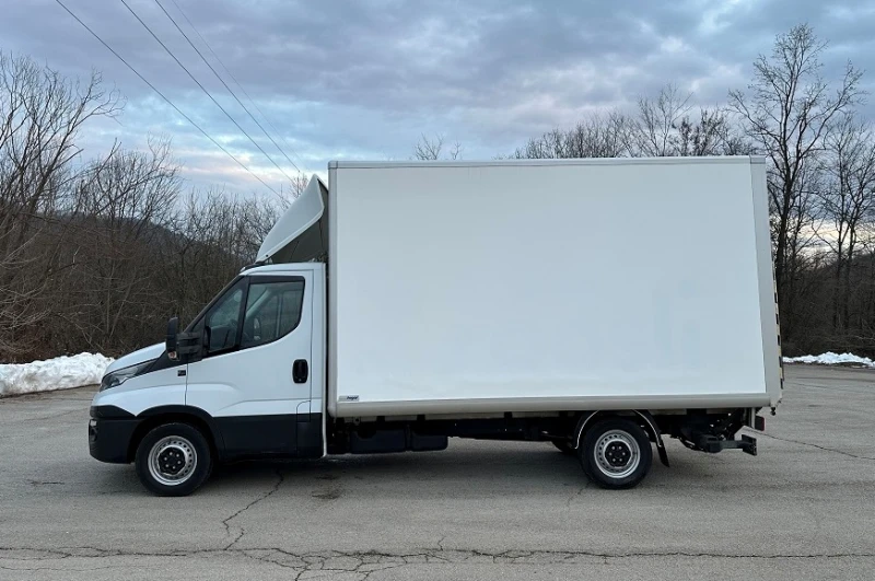 Iveco Daily 35S17* 3.0L* БОРД* КЛИМА* 4.10m МЕЖДУОСИЕ , снимка 3 - Бусове и автобуси - 48789014