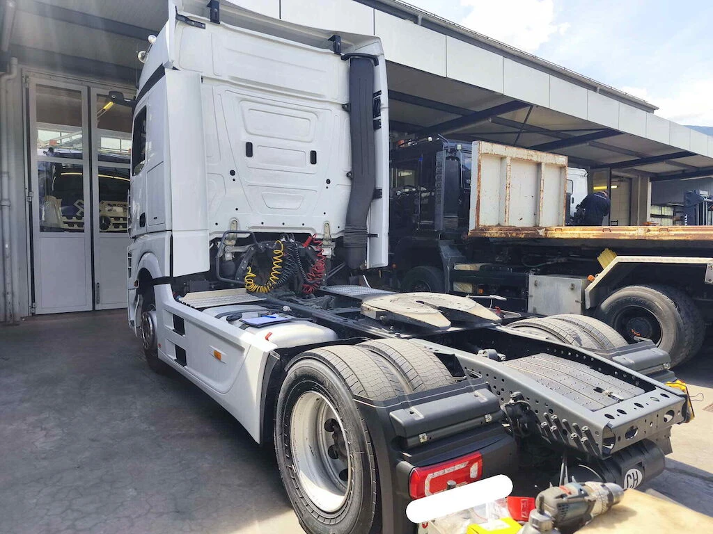 Mercedes-Benz Actros НА Части, снимка 2 - Камиони - 54120770