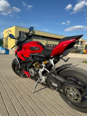 Ducati Streetfighter V2, снимка 2