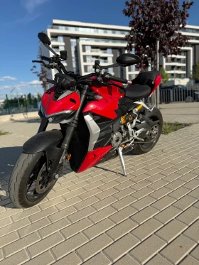     Ducati Streetfighter V2