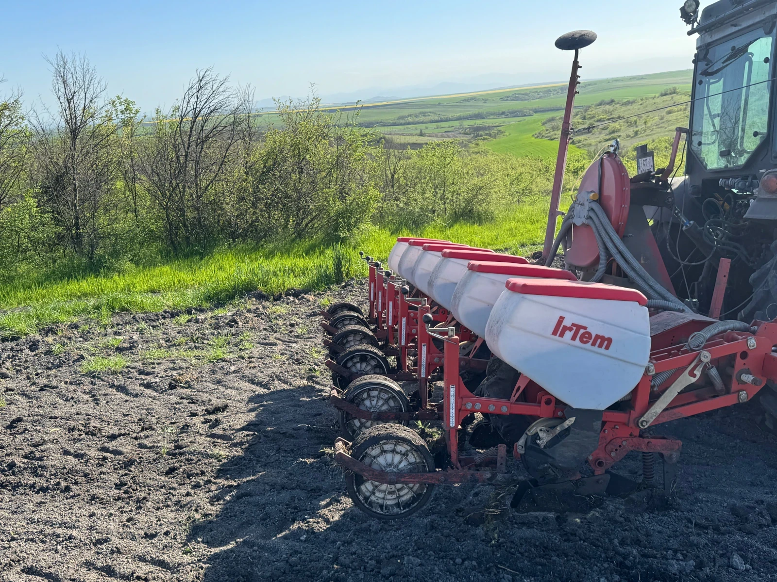 Сеялка IrTem, снимка 2 - Селскостопанска техника - 54336073