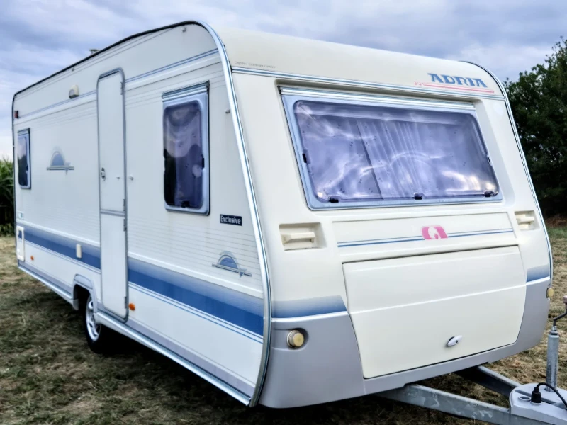 Каравана Adria Unica 502 UP // ФОРСЕЛТ // FACELIFT// WC// , снимка 2 - Каравани и кемпери - 51157018