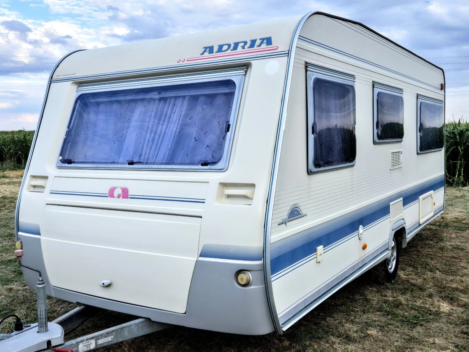 Каравана Adria Unica 502 UP // ФОРСЕЛТ // FACELIFT// WC// , снимка 1