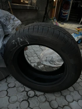 Гуми Зимни 255/55R18, снимка 4 - Гуми и джанти - 47221425