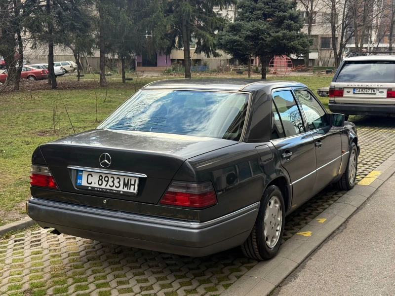 Mercedes-Benz 124 E200, снимка 3 - Автомобили и джипове - 34854712