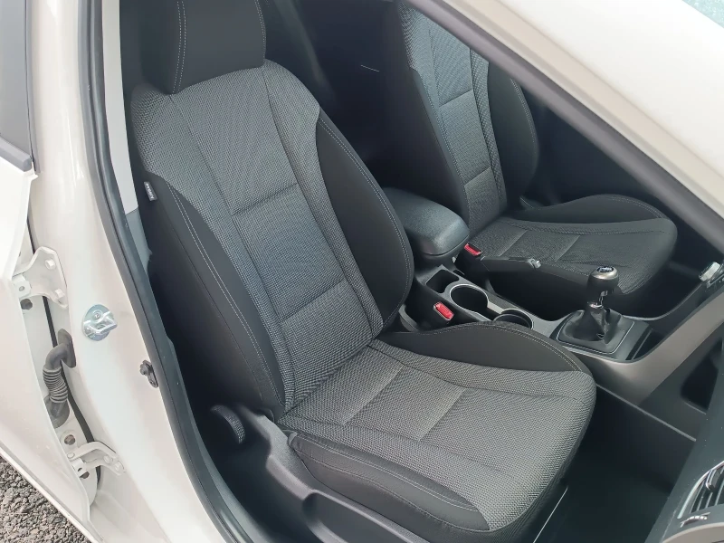 Hyundai I30 1.6 GDI, снимка 11 - Автомобили и джипове - 50071760